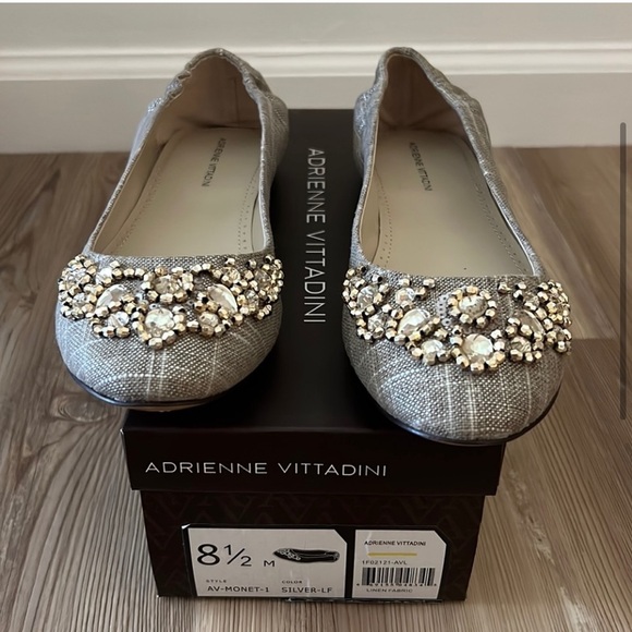 Silver Gray Closed Toe Embellished Crystal Bejeweled Ballet Flat New - Picture 4 of 5